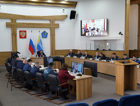 Меры по предотвращению паводковых угроз обсудили на аппаратном совещании в Правительстве Тувы