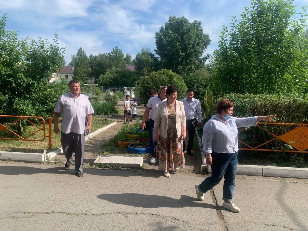 Подвели итоги ежегодного городского конкурса «Чистый дом, чистый двор, чистый город», который проводился с апреля по июнь месяц. Подвели итоги ежегодного городского конкурса «Чистый дом, чистый двор, чистый город», который проводился с апреля по июнь месяц.