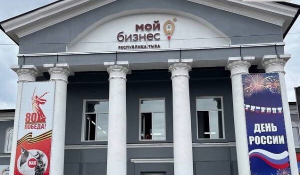 После шторма 14-15 числа в Туранe действуют восстановительные работы. После шторма 14-15 числа в Туранe действуют восстановительные работы.