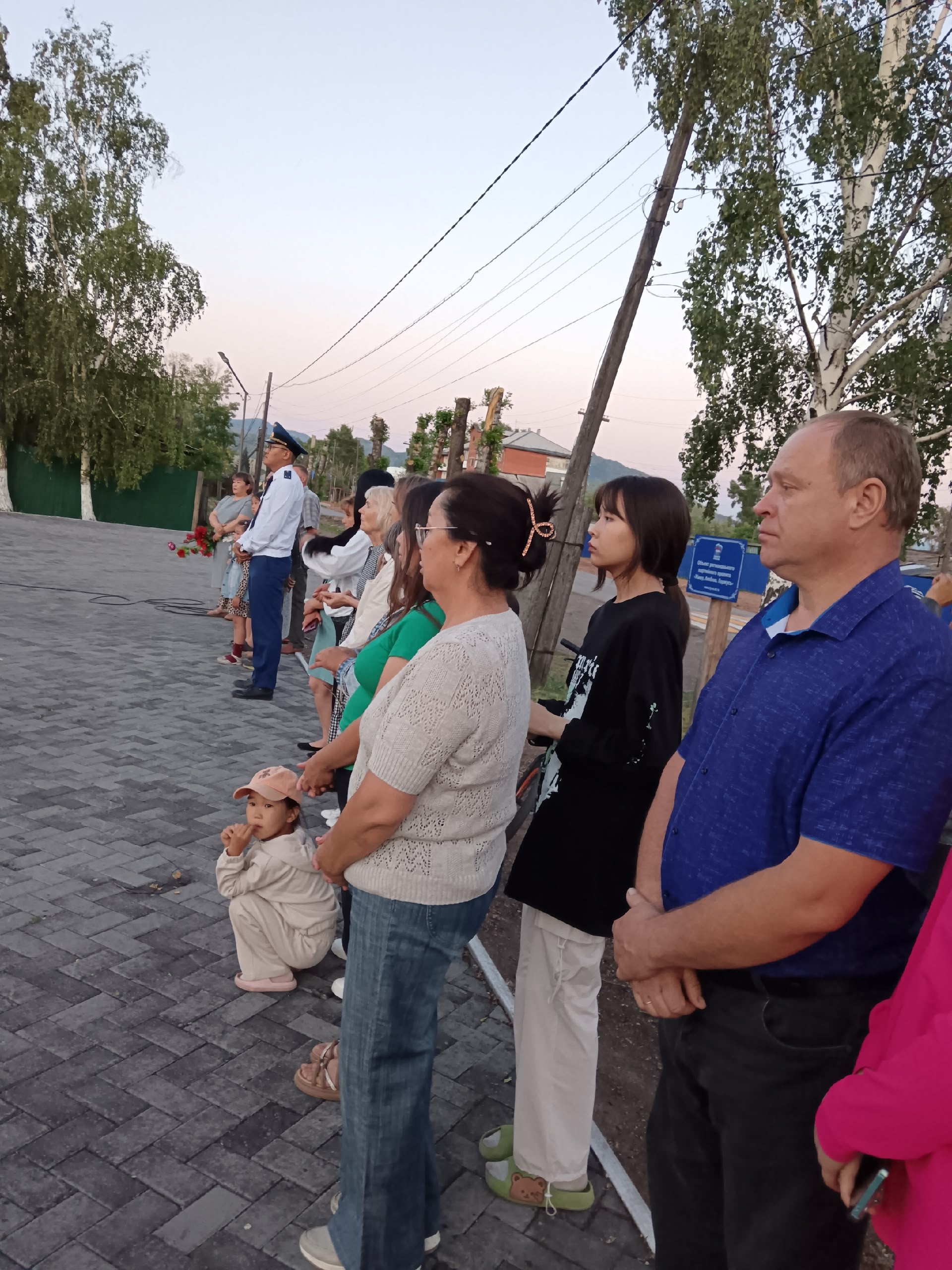 22 июня депутаты Хурала представителей Пий-Хемского кожууна, представители партии «Единая Россия» приняли участие в митинге на Площади Памятника воинам, погибшим в годы Великой Отечественной войны, в г. Туране. 22 июня депутаты Хурала представителей Пий-Хемского кожууна, представители партии «Единая Россия» приняли участие в митинге на Площади Памятника воинам, погибшим в годы Великой Отечественной войны, в г. Туране.