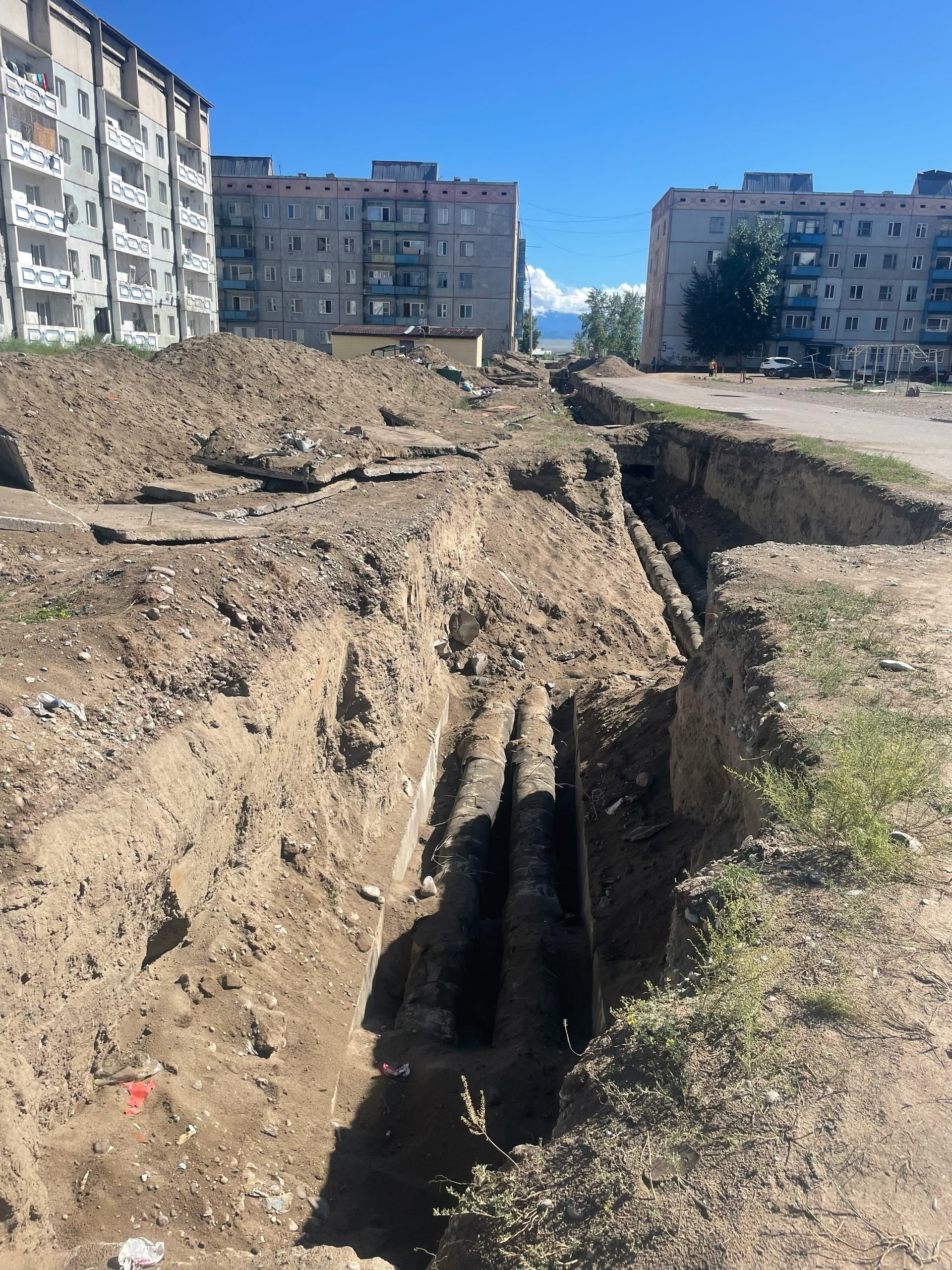 Подготовка объектов жилищно-коммунального хозяйства к осенне-зимнему периоду 2025-2026 годов в Улуг-Хемском кожууне включает в себя целый ряд мер и мероприятий, целью которых является обеспечение надежного функционирования систем теплоснабжения, водоснабж Подготовка объектов жилищно-коммунального хозяйства к осенне-зимнему периоду 2025-2026 годов в Улуг-Хемском кожууне включает в себя целый ряд мер и мероприятий, целью которых является обеспечение надежного функционирования систем теплоснабжения, водоснабж
