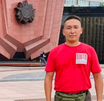 Ветеран СВО Эртине Кара-Сал принял участие в полуфинале конкурса наставников «Быть, а не казаться!»