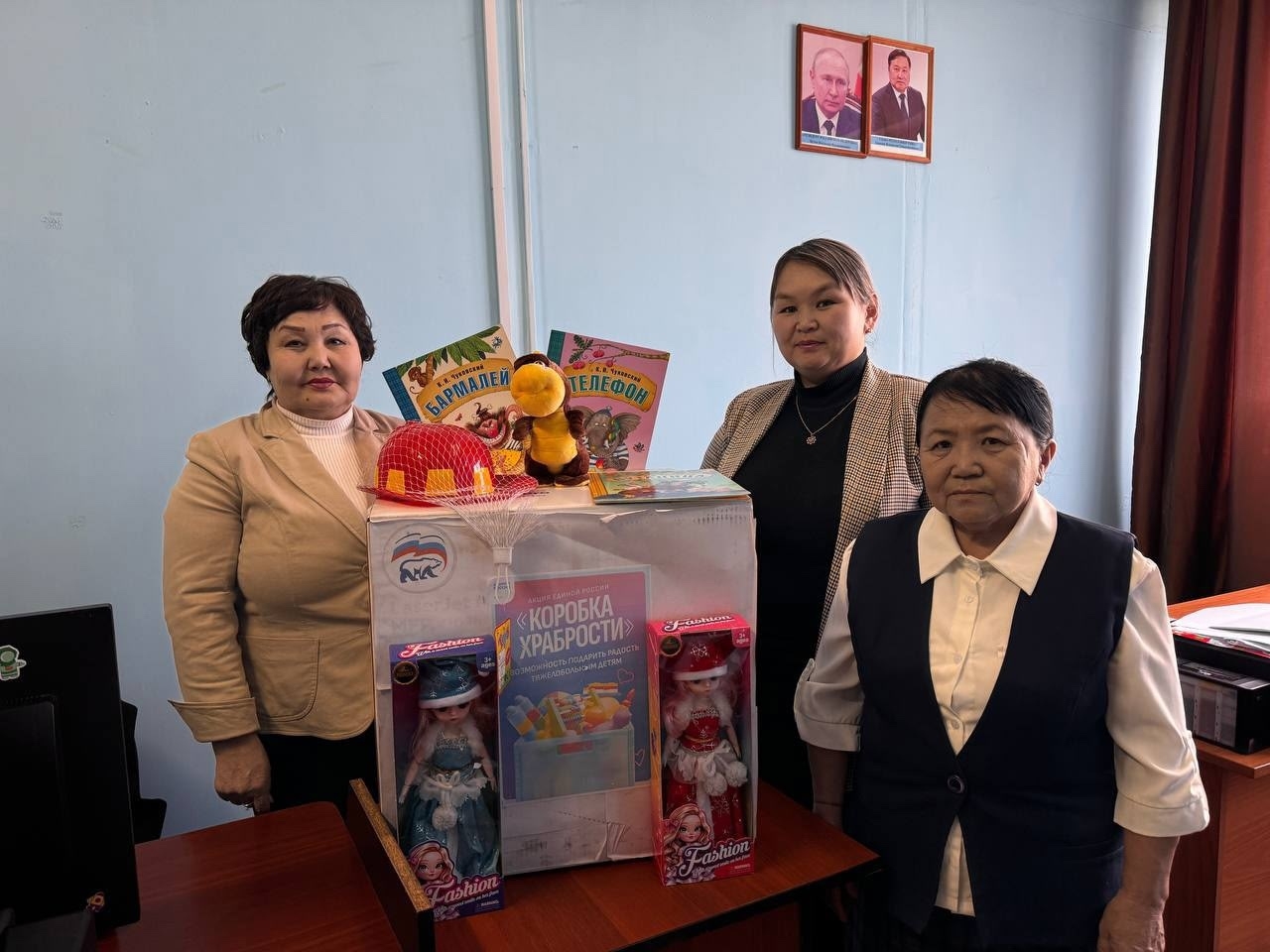 Депутаты Хурала представителей Чаа-Хольского кожууна присоединились к акции «Коробка храбрости».