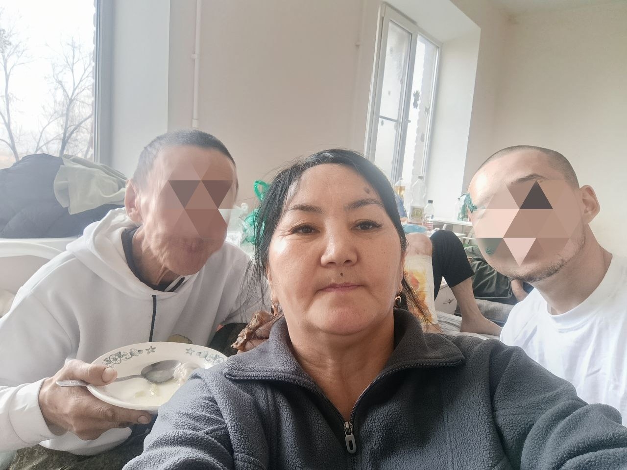 СВОИХ НЕ БРОСАЕМ: МЭРИЯ КЫЗЫЛА ПРОДОЛЖАЕТ СВОЮ МИССИЮ В ЗОНЕ СВО