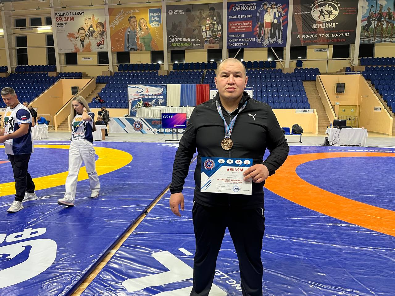 Сотрудник УФСИН Тувы завоевал бронзовую медаль на чемпионате России по борьбе