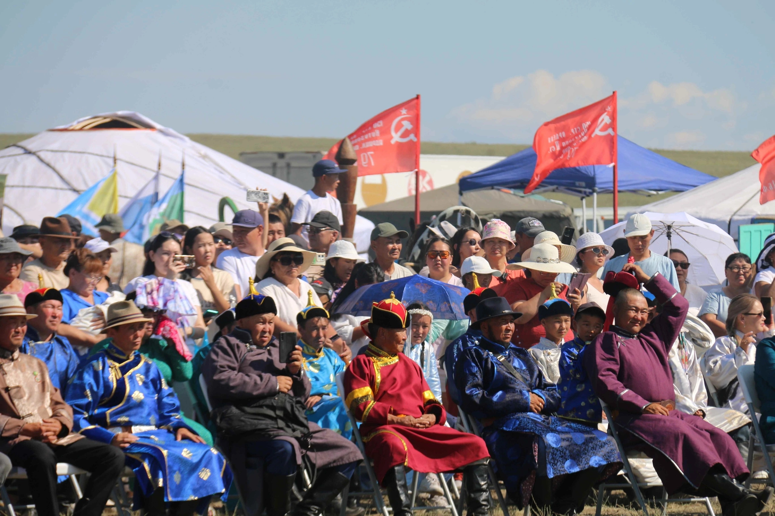 Фотокарточки спраздника животноводов Наадым-2025